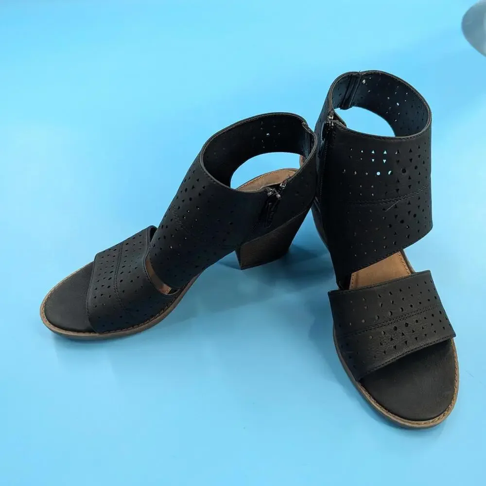 EUROSOFT TANNYN laser‎ cut double strap sandal NWOB Blk Size 8